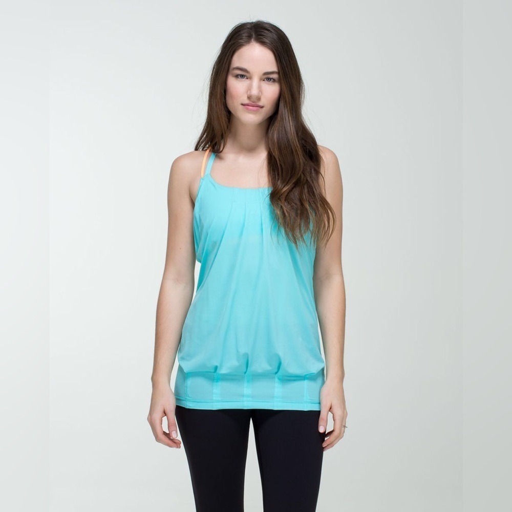 Lululemon Flow & Go Tank in Angel Blue / Creamsicle Pop Size 6.